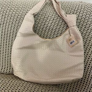 Elegant Cream Woven Women's Bag
